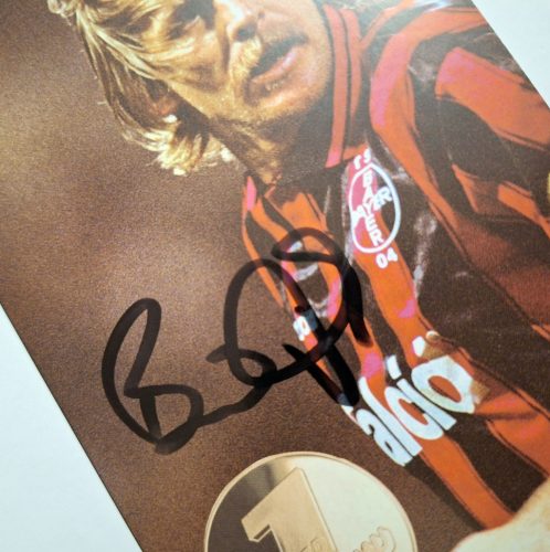 Bernd Schuster (Augsburg,Európa bajnok) labdarúgó kapus aláírása hitelesítéssel nyomtatványon