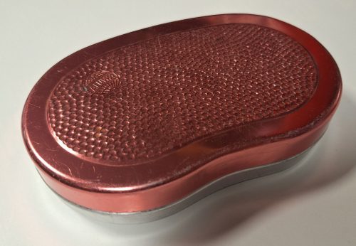 Retró Iskolába is Keletnémet (DDR) alumínium hordható szendvics tartó