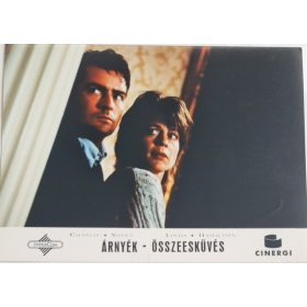   Árnyék-összeesküvés vitrinkép, filmfotó, 1997 Charlie Sheen, Linda Hamilton