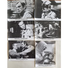   Robotokkal a Szaturnusz körül, 6 db vitrinkép, filmfotó egyben, 1979
