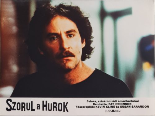 Szorul a hurok vitrinkép, filmfotó, 1989 (Kevin Kline)