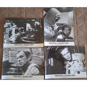   Robotokkal a Saturnus körül, 4 db vitrinkép, filmfotó egyben, 1979 (Stanislaw Lem)