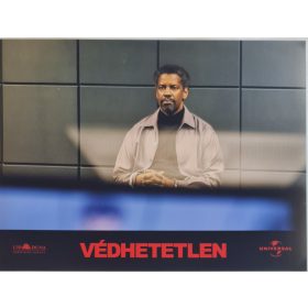 Védhetetlen vitrinkép, filmfotó, 2012