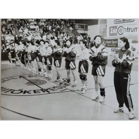   DVSC - Dél-Korea klubcsapat női kézilabda mérkőzés sajtófotó, 1996