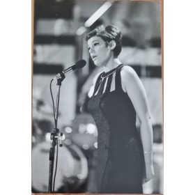 Fenyvesi Gabi fotója a Táncdalfesztiválon 