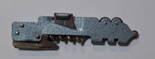 Mester J. jelzéssel fém üvegvágó, bicska, konzervnyitó 1945 előtti